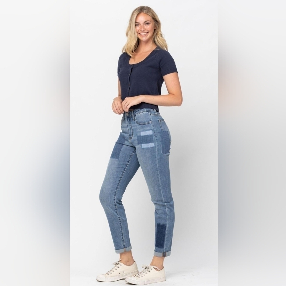 Judy Blue High Rise Medium Wash Patched Straight Leg Boyfriend Fit Jeans 7/28